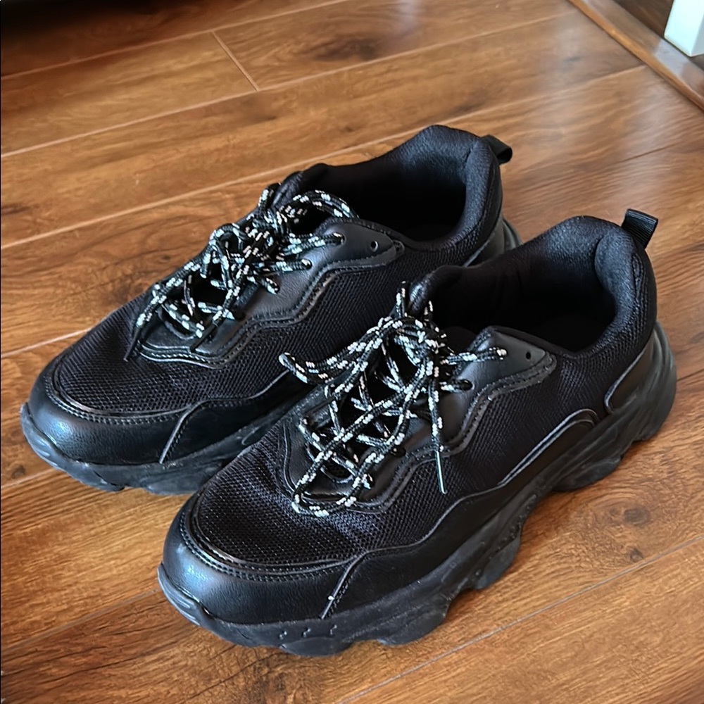 Ardene chunky black sneakers